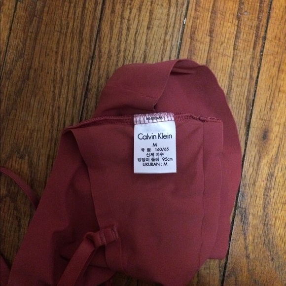 Calvin Klein Seamless Bralette - Picture 4 of 4